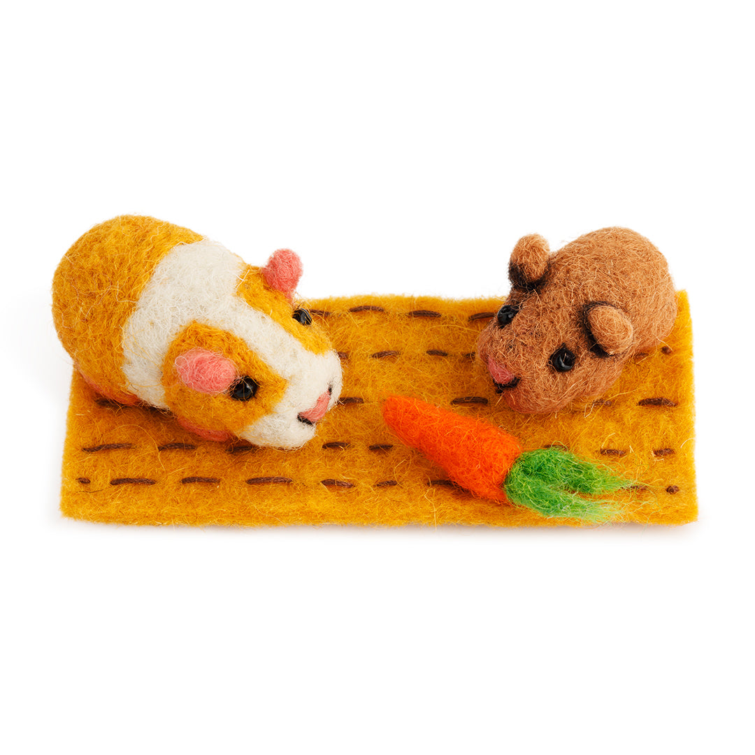 NEW Ginger & Baby Squeak Guinea Pig Set